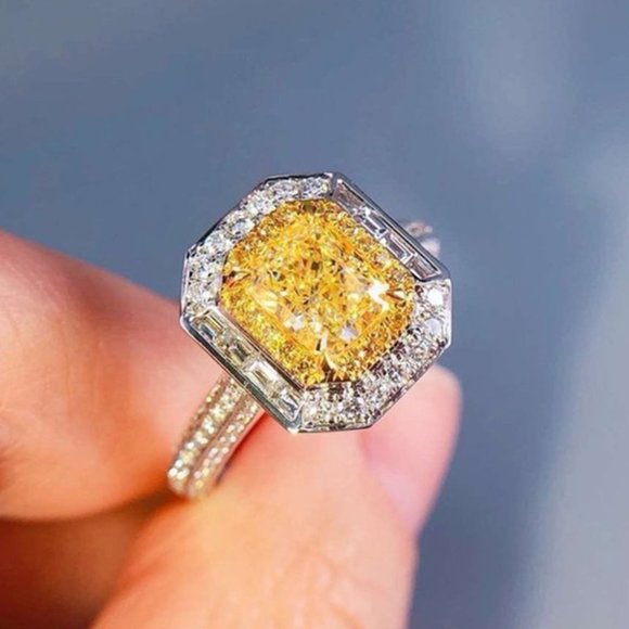 Advanced Yellow Gemstone Radiant Zircon Luxury Ring for Women, INDN8187 - Picture 6 of 7